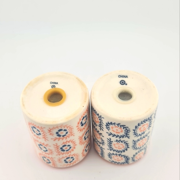 Opalhouse Salt and Pepper Shaker - Picture 3 of 5